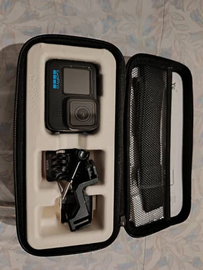 GoPro Hero11 with Enduro Battery & Vertical Mount