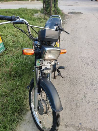 Honda CD70 model 16 registration 17