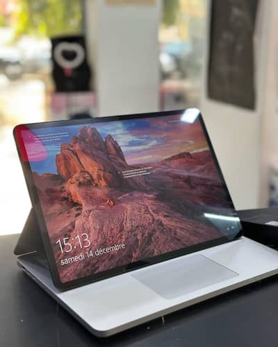 Microsoft Studio Laptop i7 11370H 32gb ram 2TB SSD 4GB RTX 3050Ti