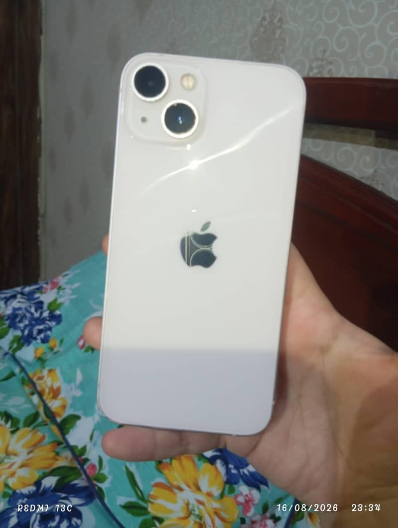 Apple iPhone 13 0