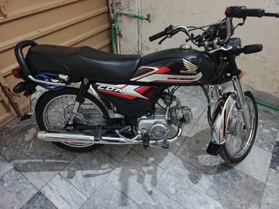Honda CD 70 Black 2025 Model genuine condition
