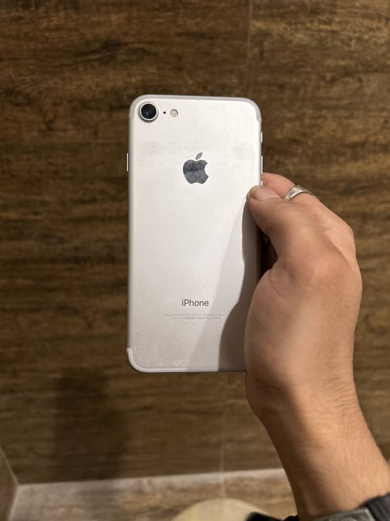 Apple iPhone 7 4