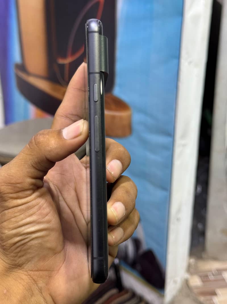 Google Pixel 8 2