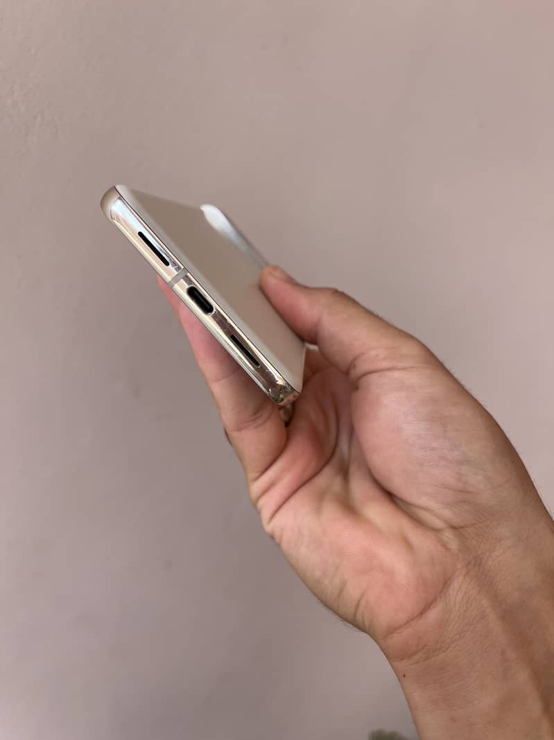 Google Pixel 8 Pro 3