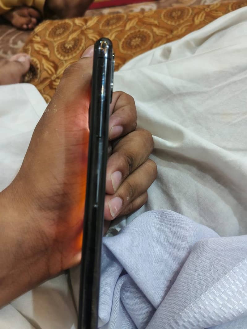 Apple iPhone X 2