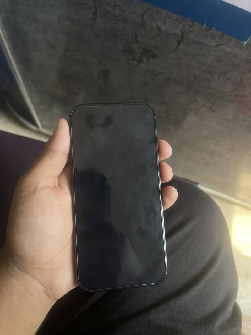 Apple iPhone 16 5