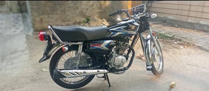 CG 125 Condition New (5711 Km)