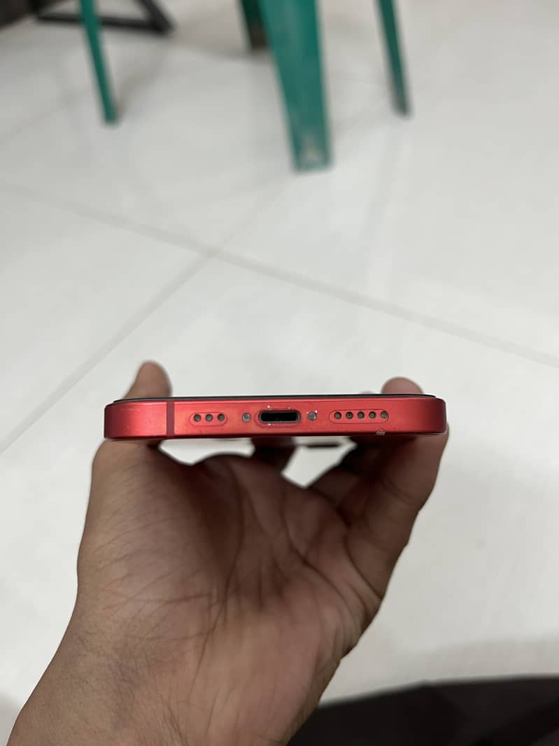 Apple iPhone 12 4