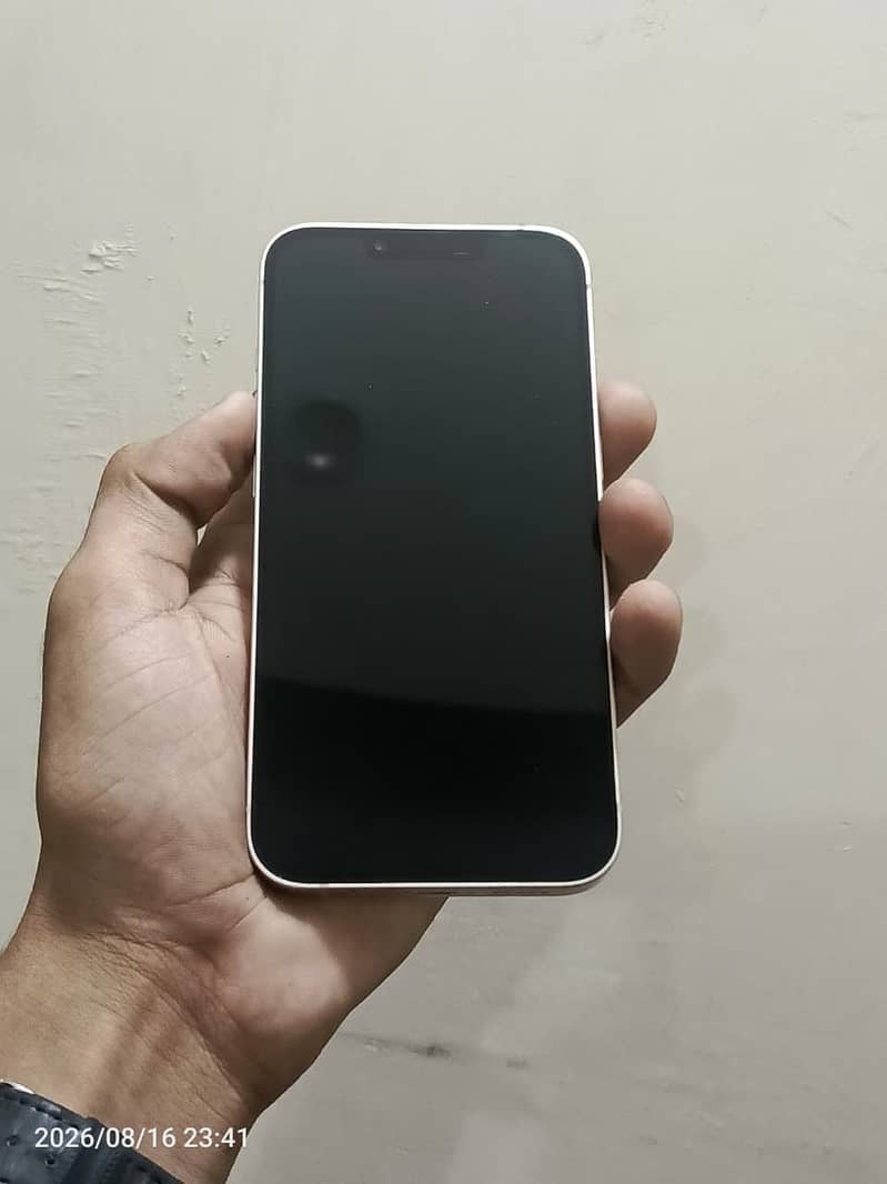 Apple iPhone 13 2