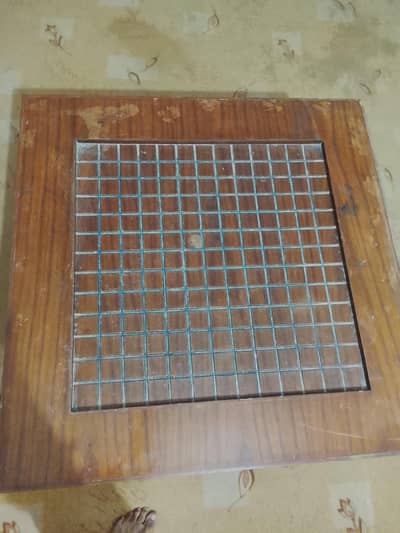 coffee table condition average corners Sy Thora damage ha