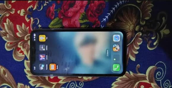 Apple iPhone 11