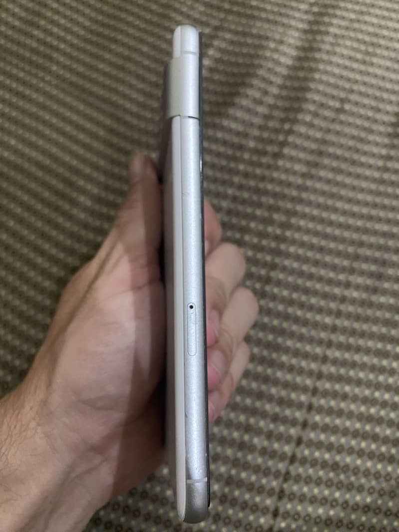 Google Pixel 7 4