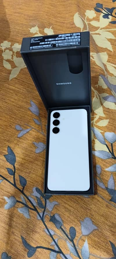 Samsung Mobile S25 FE 8/256.7 days used