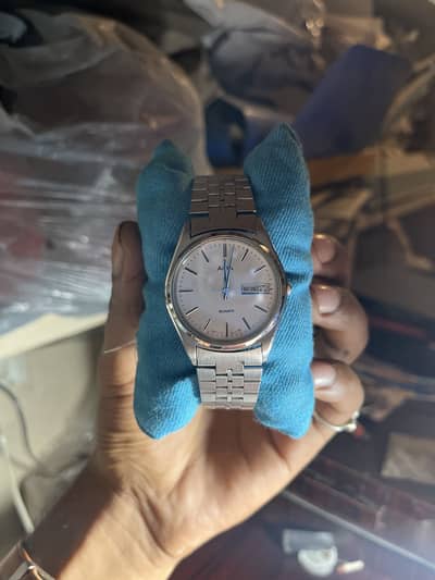 ALBA DECENT DRESS WATCH 100 % ALL ORIGINAL JUST LIKE NEW