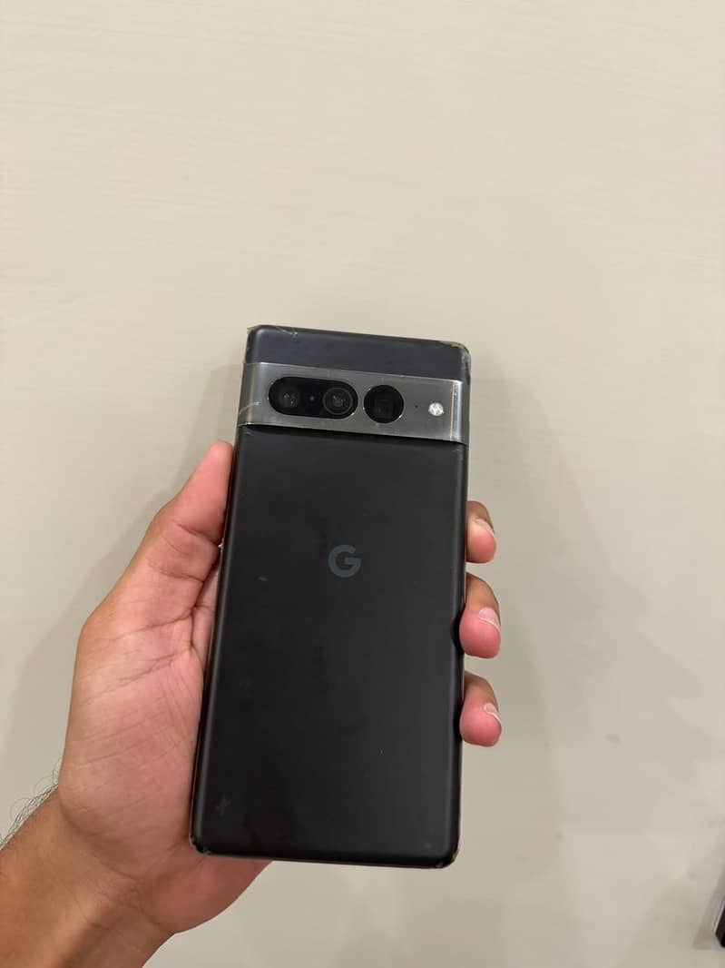 Google Pixel 7 4