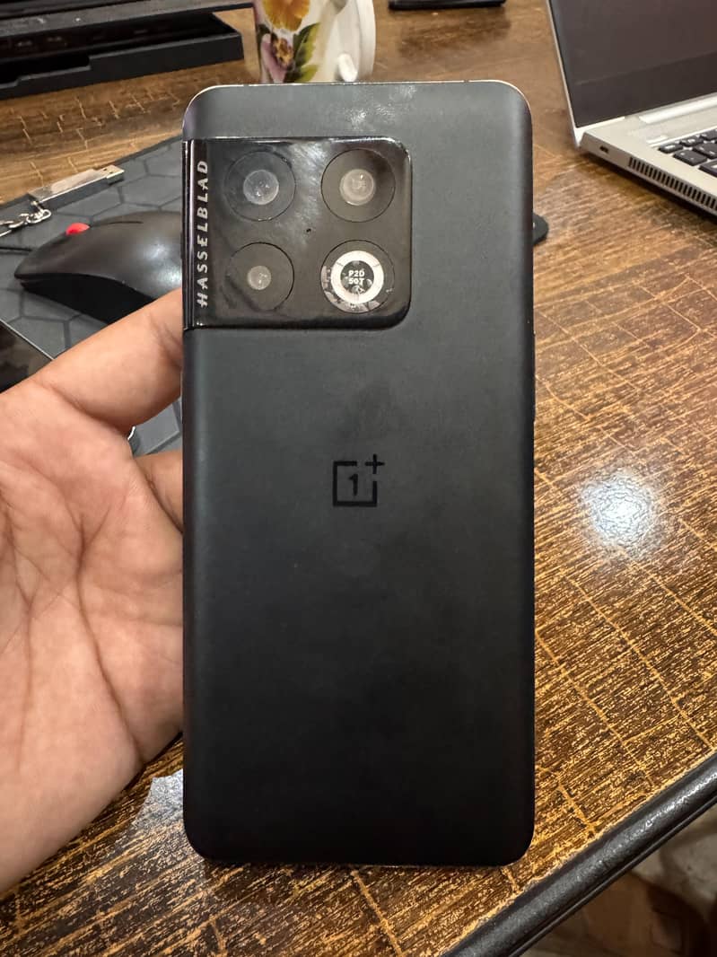 One Plus 10 Pro 8