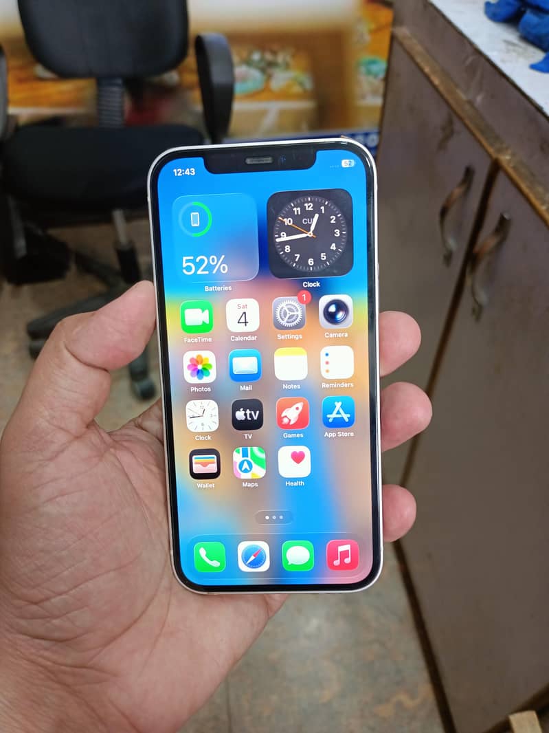 Apple iPhone 12 2