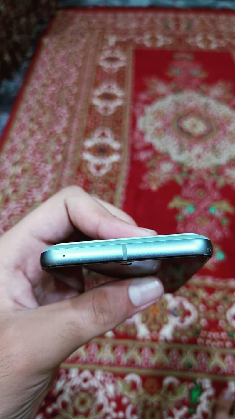 Google Pixel 8 2