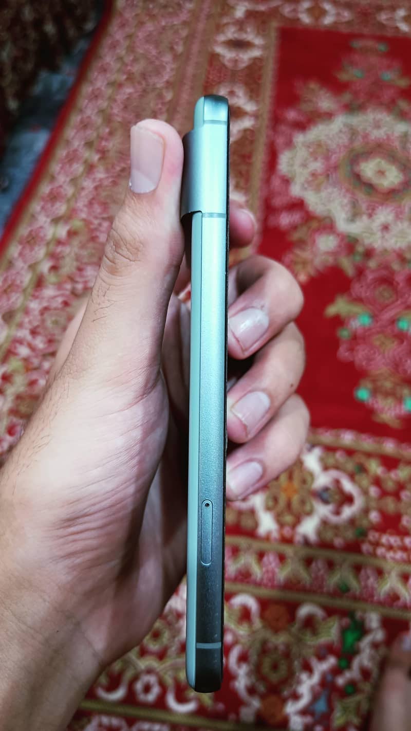 Google Pixel 8 3