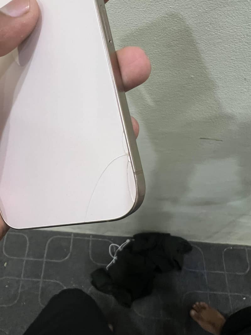 Apple iPhone 16 Pro Max 7