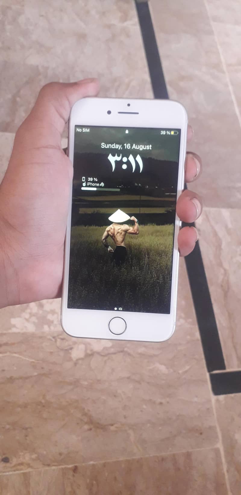 Apple iPhone 8 1
