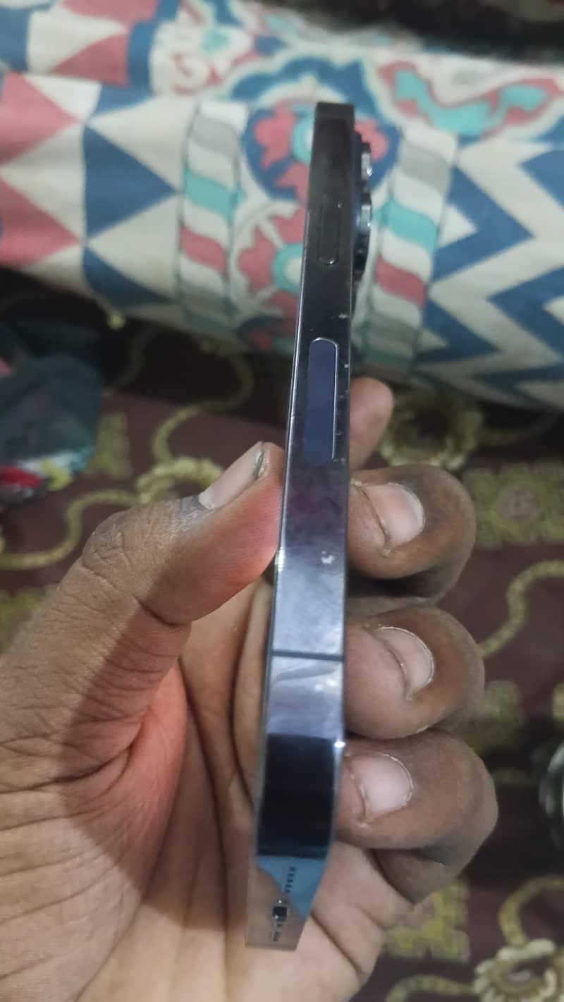 Apple iPhone 14 Pro 3