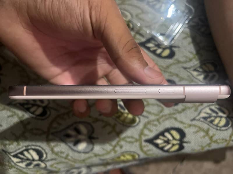 Google Pixel 8 3