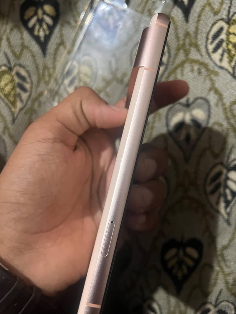 Google Pixel 8 7