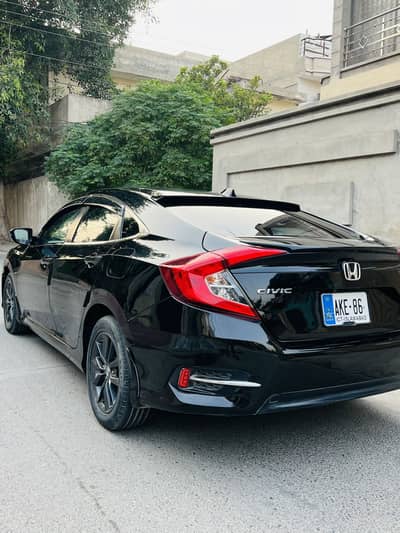 Honda Civic 2018 bumer to bumper geniune antique red meter car