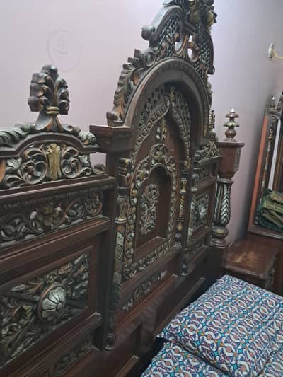 Bed set chiniot with side tables and dressing