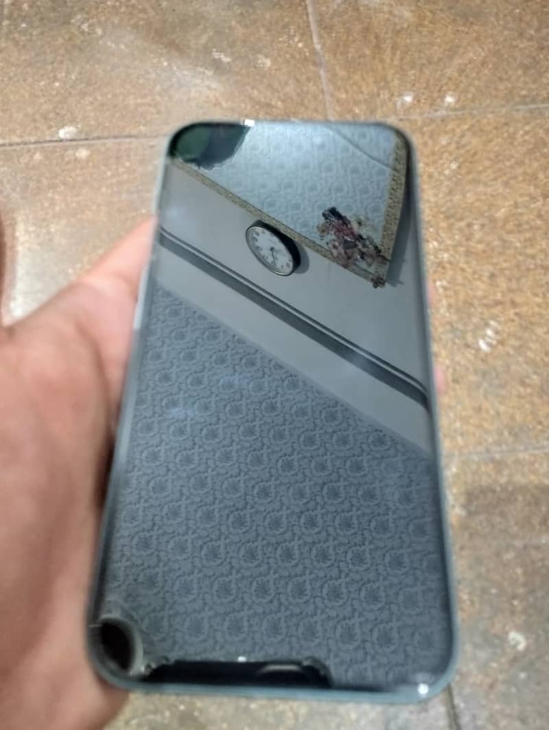Apple iPhone 16 Plus 6