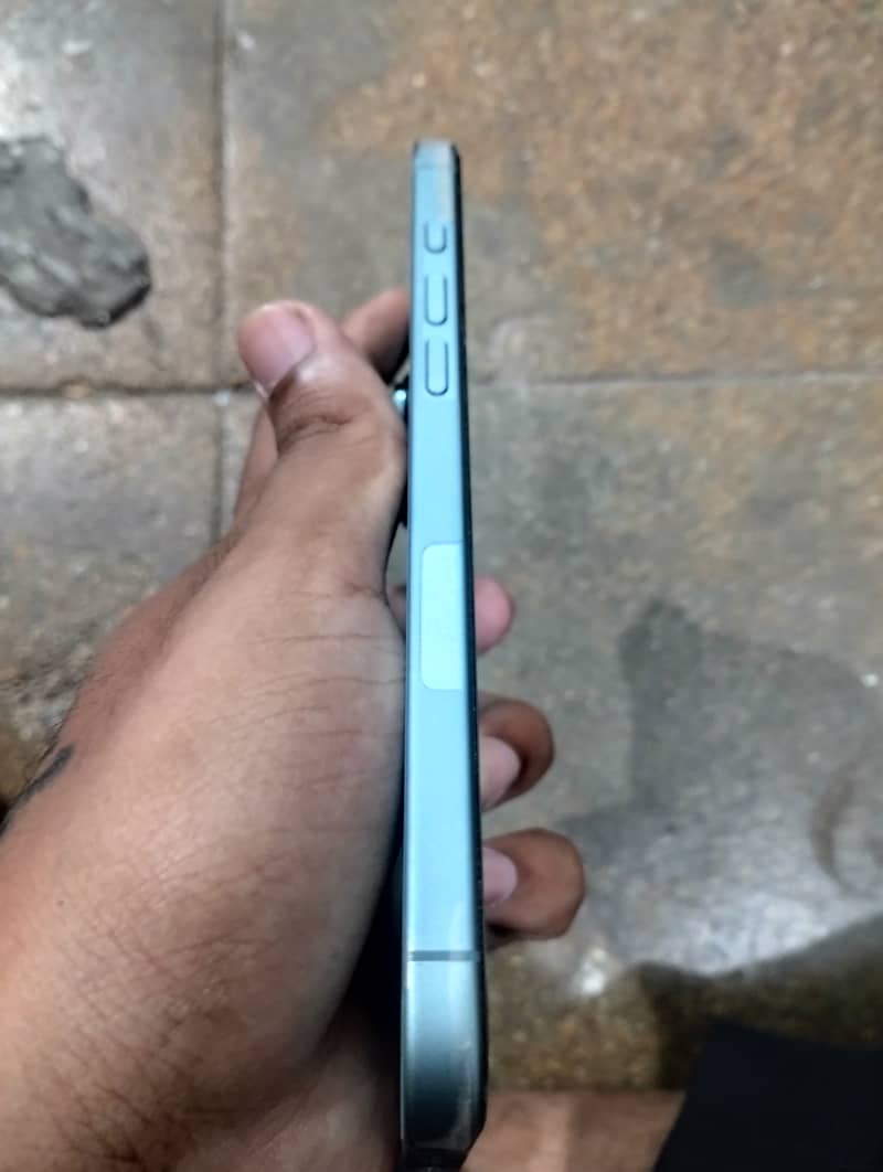 Apple iPhone 16 Plus 7
