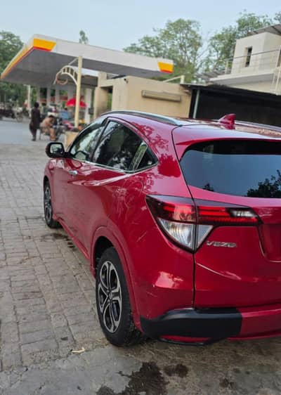 Honda Vezel 2015
