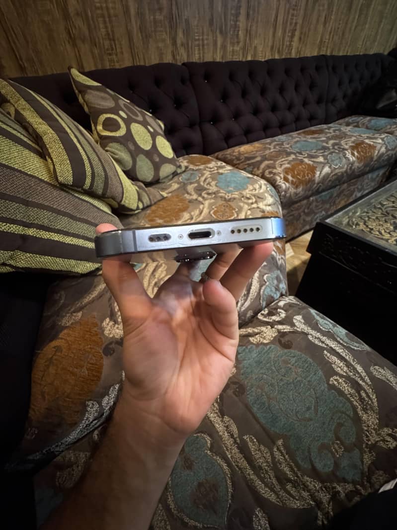 Apple iPhone 13 Pro 6