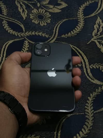 Apple iPhone 12