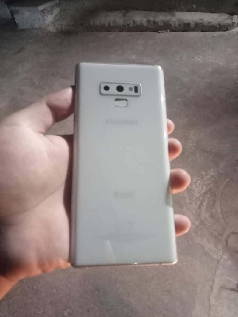 Samsung Mobile Note 9 4