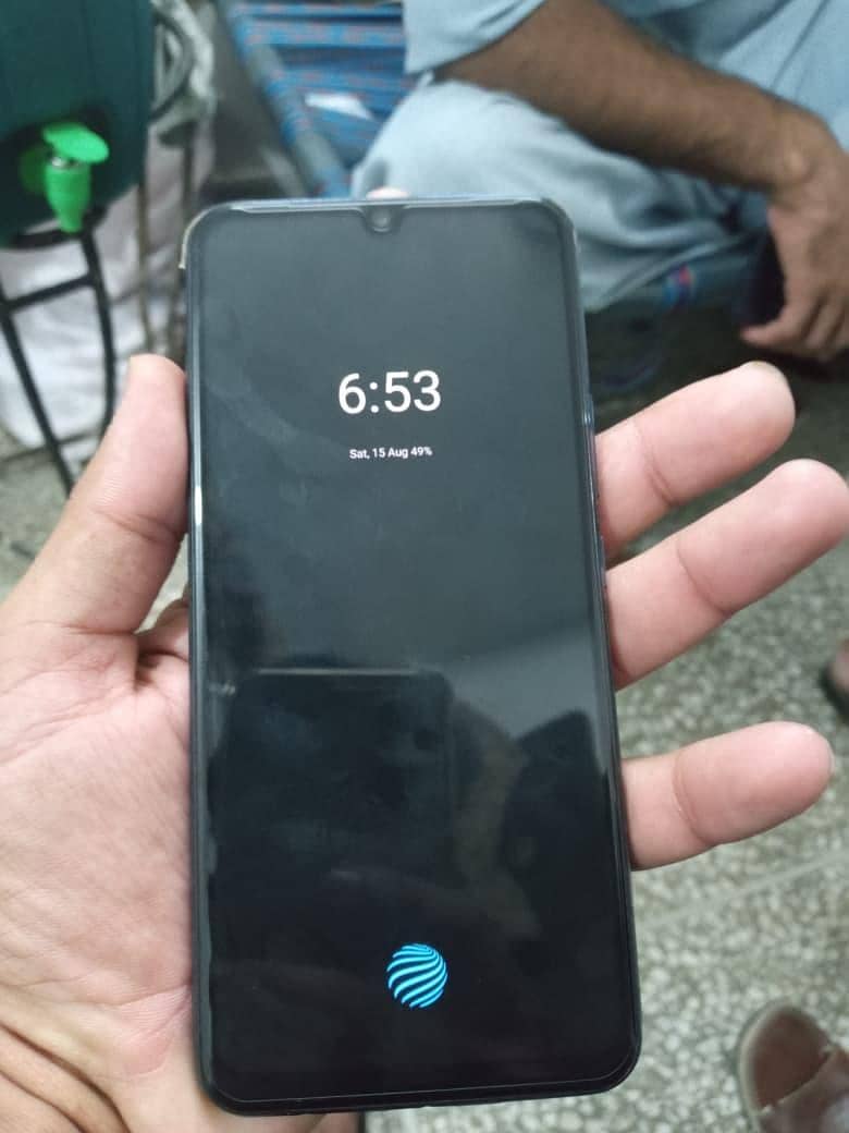 vivo v21e 1
