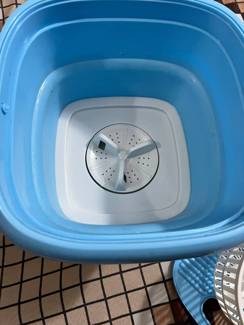 Mini Washing Machine 9
