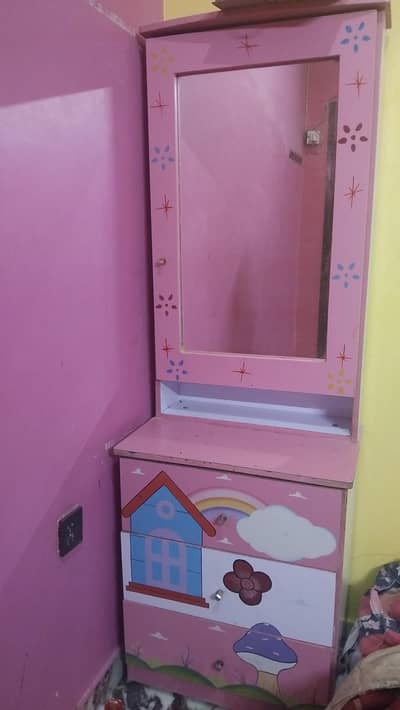 dressing table