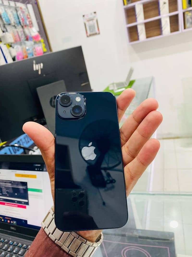 Apple iPhone 14 4