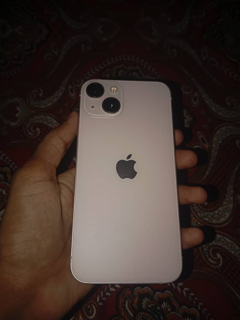 Apple iPhone 13 0