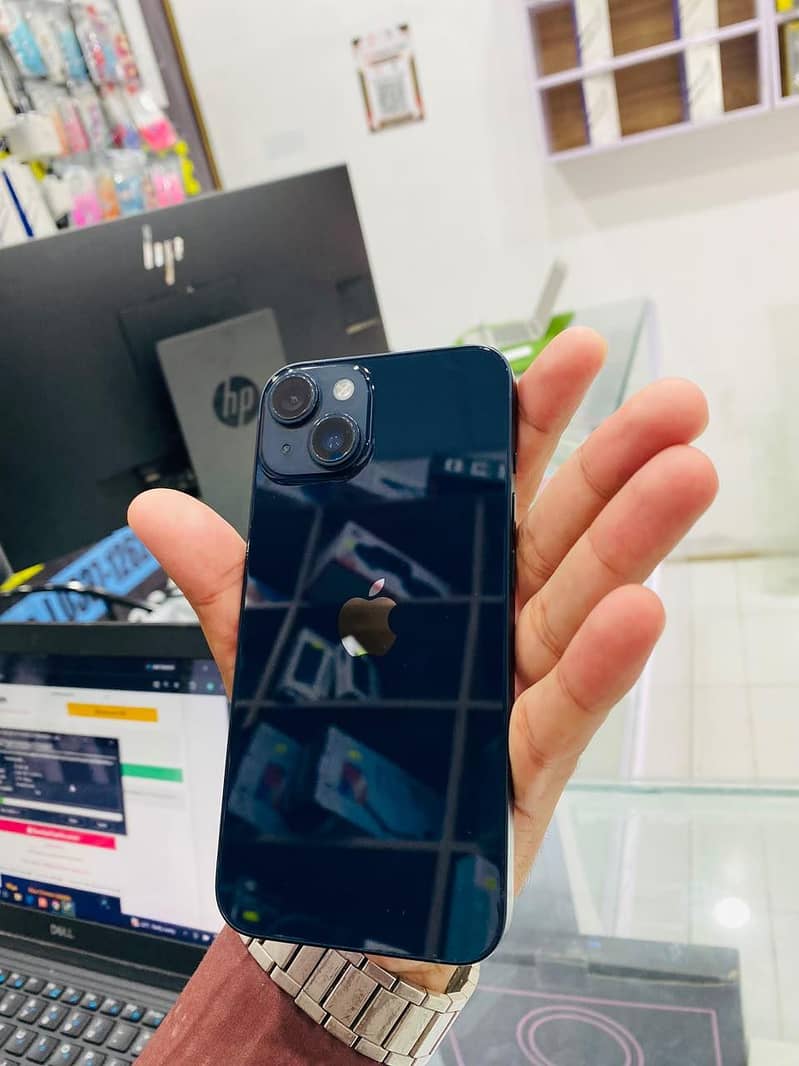 Apple iPhone 14 3