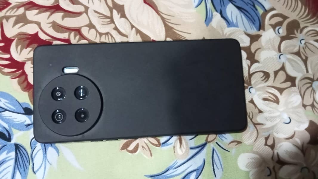 Tecno Spark 20 Pro Plus 5