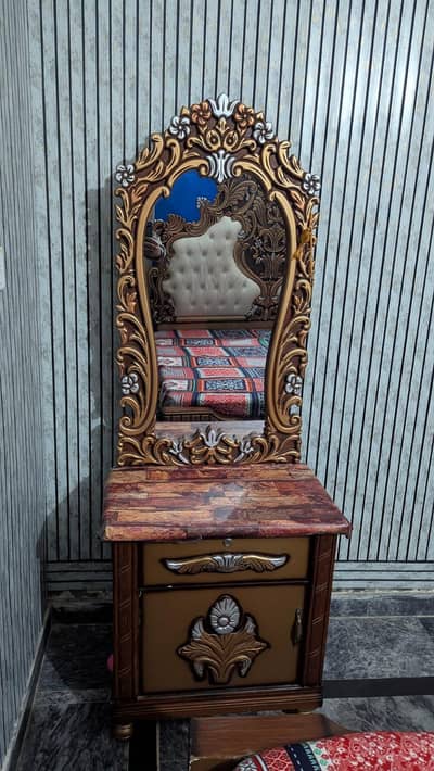 Bed table