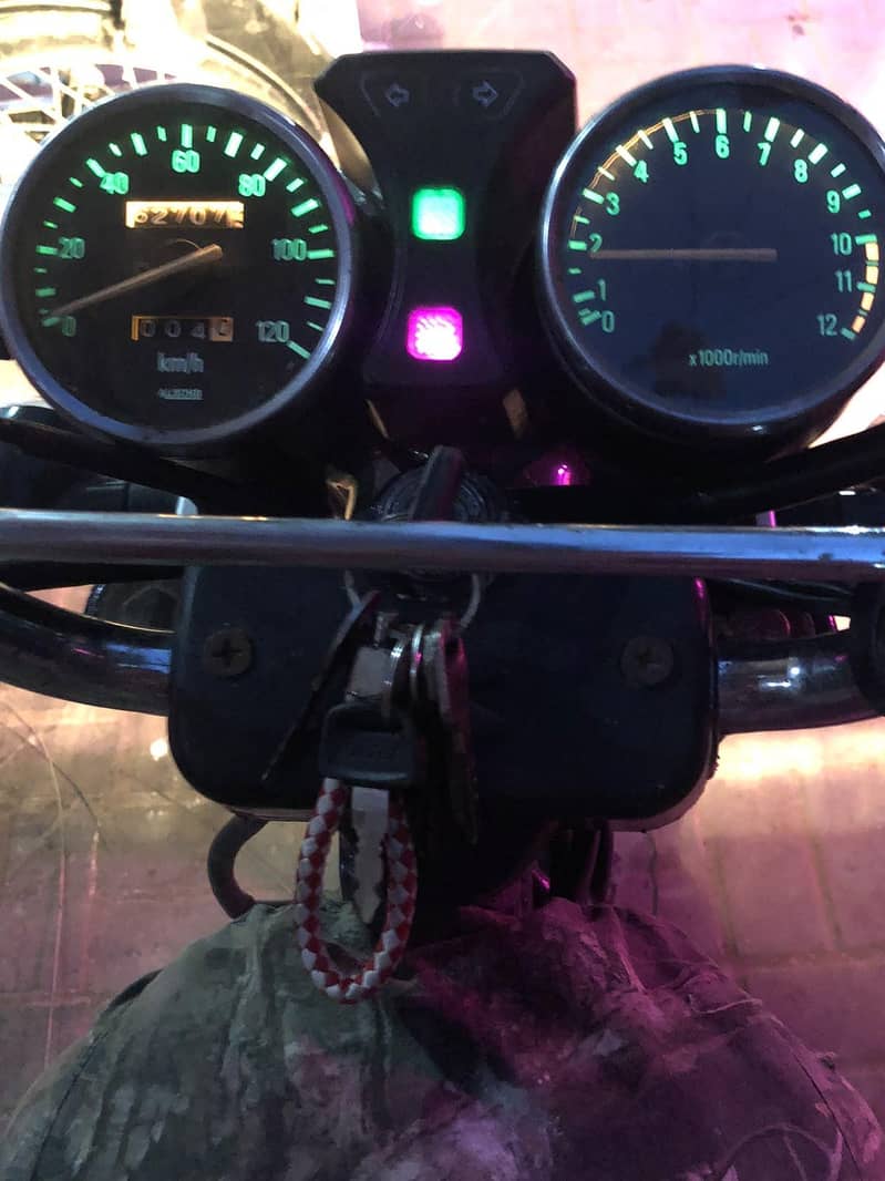 SUZUKI GS 150 6