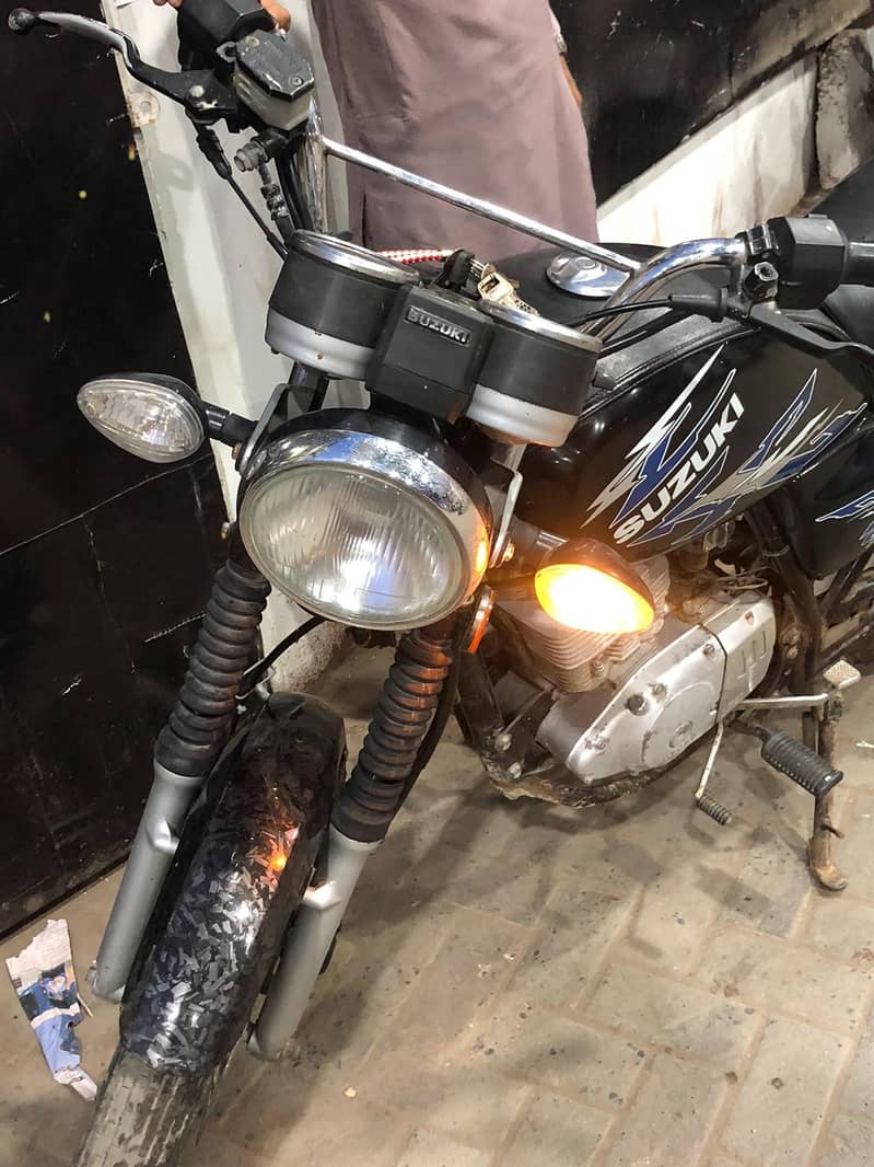 SUZUKI GS 150 7