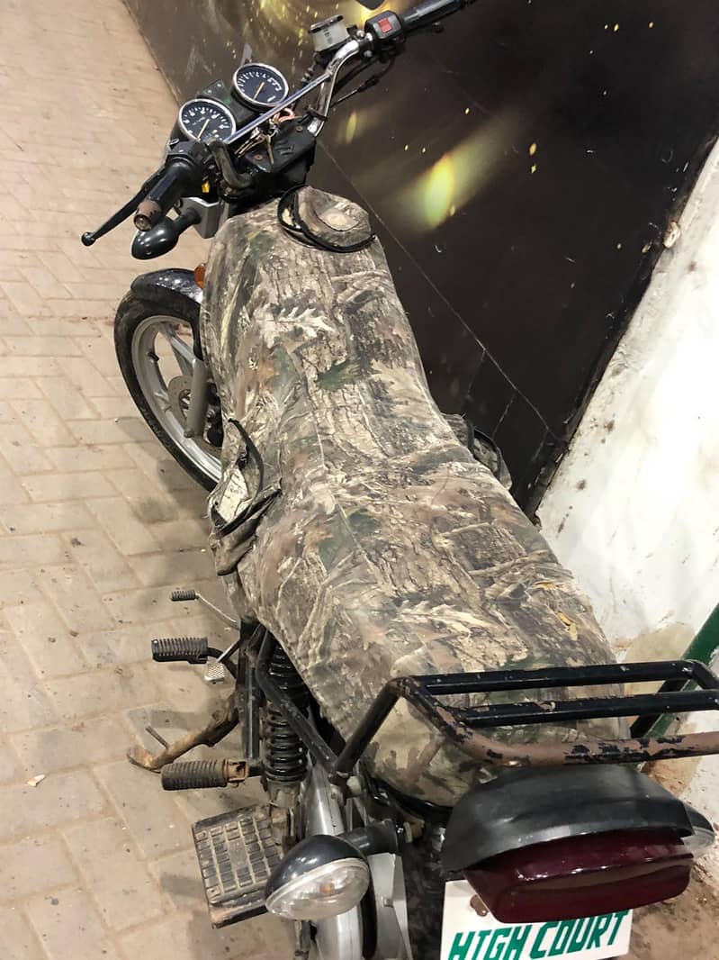 SUZUKI GS 150 8