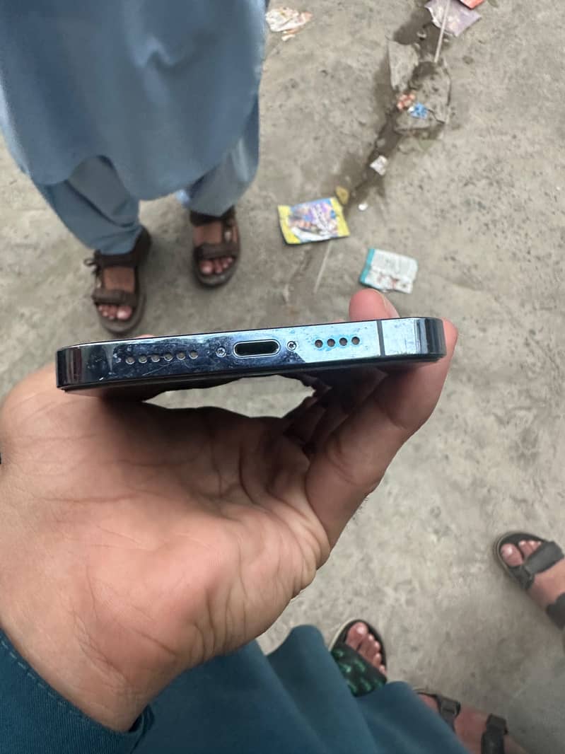 Apple iPhone 13 Pro Max 5