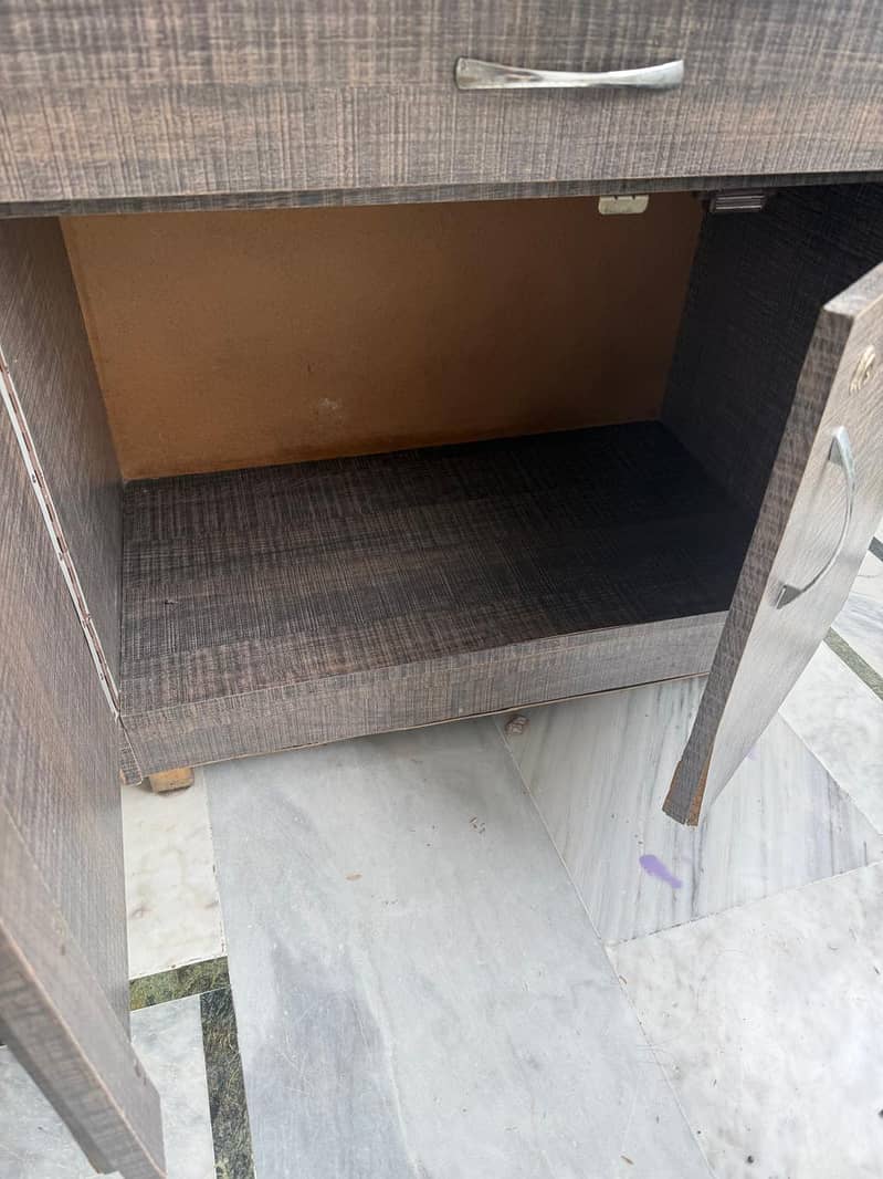 wooden wardrobe 3