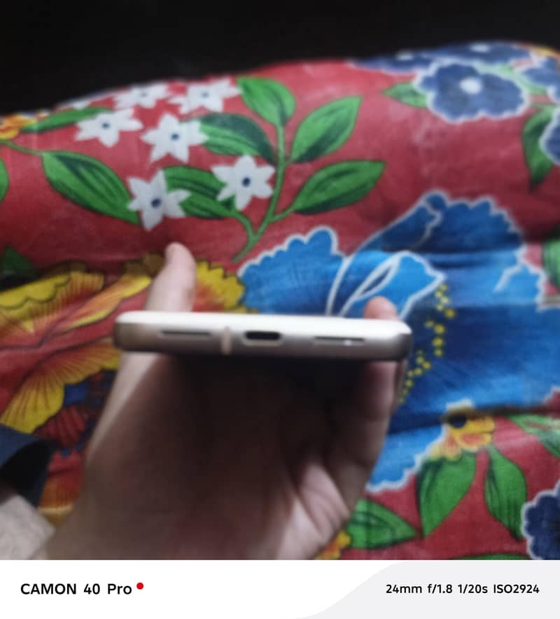Google Pixel 8 6